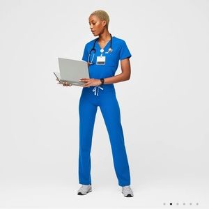 FIGS Livingston Basic Scrub Set